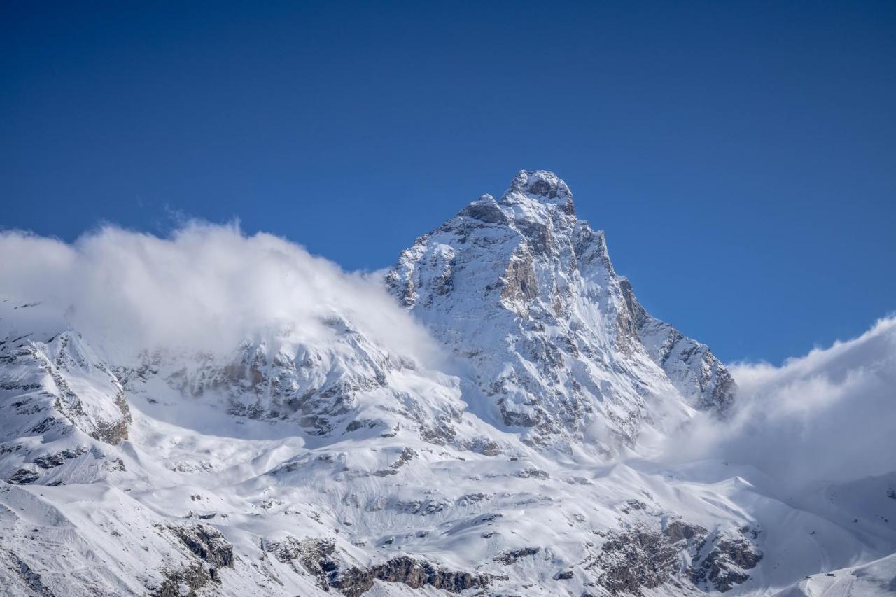 Hotel & Ristorante Serenella Breuil-Cervinia Exterior foto